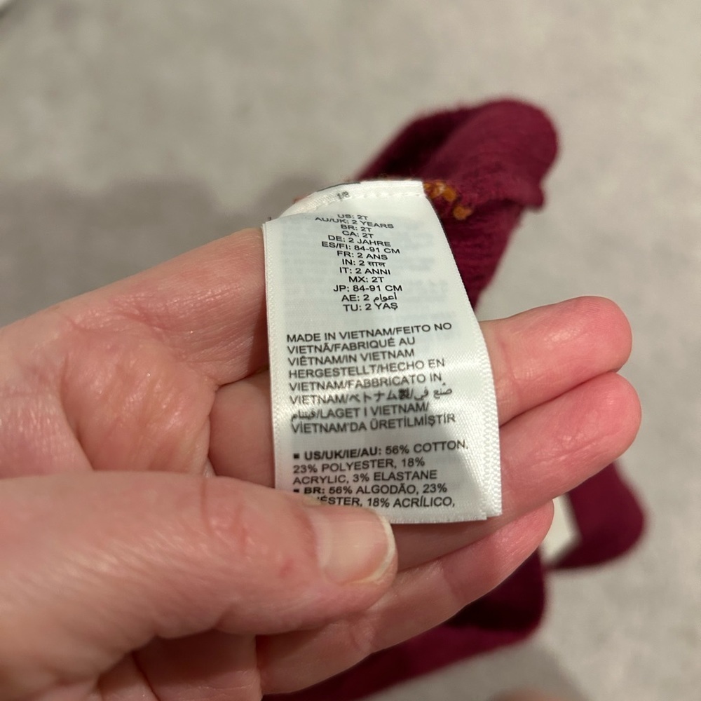 Amazon essentials 2T sweater - Picture 5 of 5